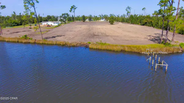 Inland land and acreage in Bay County Florida away from the beach corridor