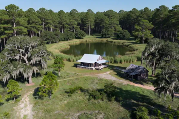 Exploring rural property options across the Holmes County Florida area