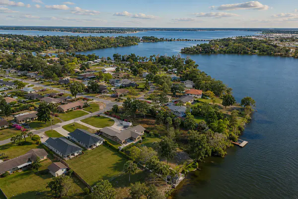 Neighborhood near Parker Florida in Bay County
